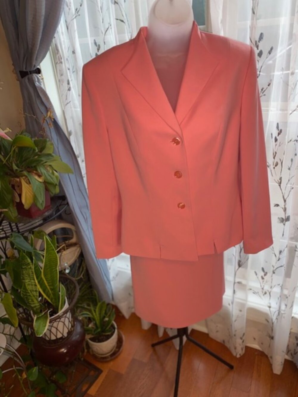 Le Suit 2-Piece Skirt Suit Set – Vibrant Coral Peach – Size 10